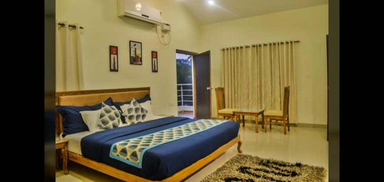 Prism Grand Villas 8Bhk With 2 Livings & 2 Private Pools Old Goa Exteriör bild